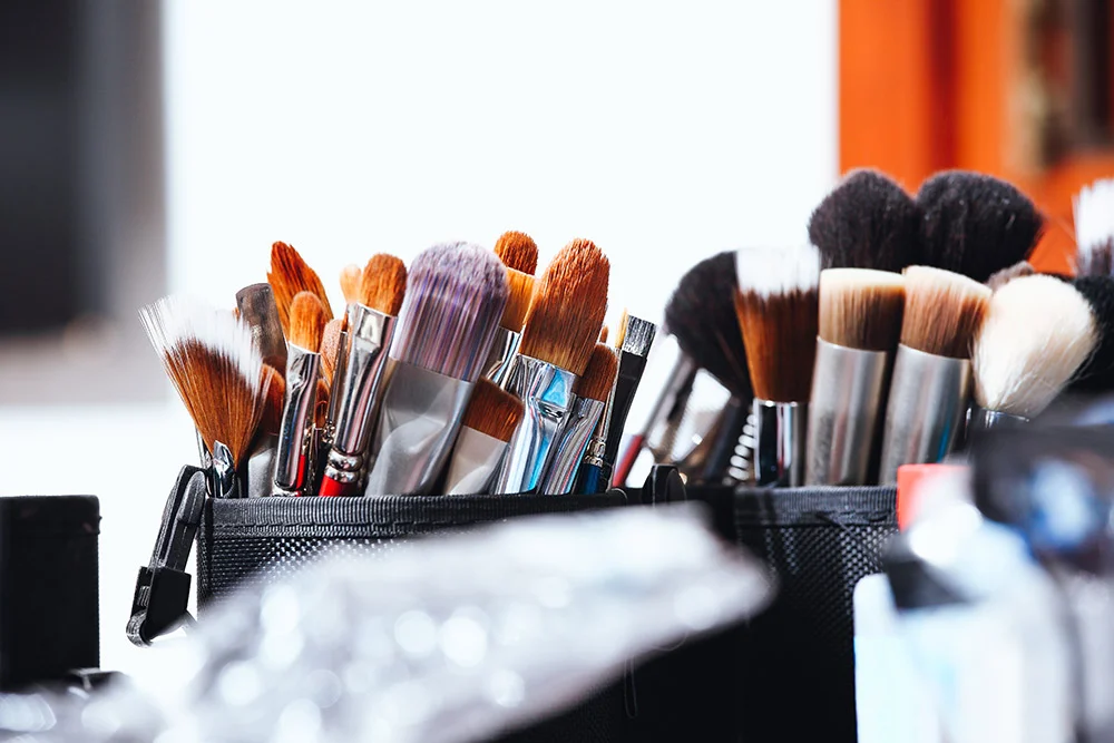 Makeup Brush Holder Ideas: Keep Your Brushes Organized and Hygienic